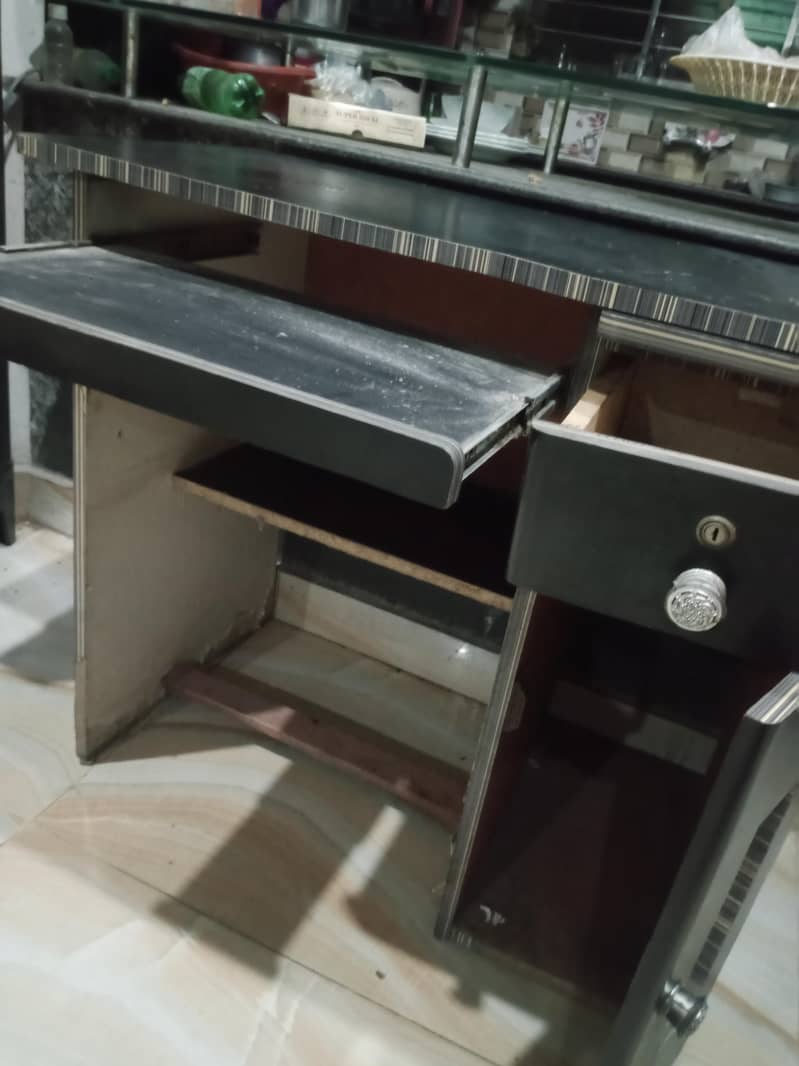 computer table all ok 1