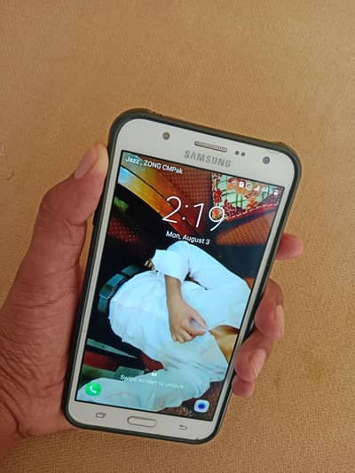 Samsung Mobile J700 exchange possible