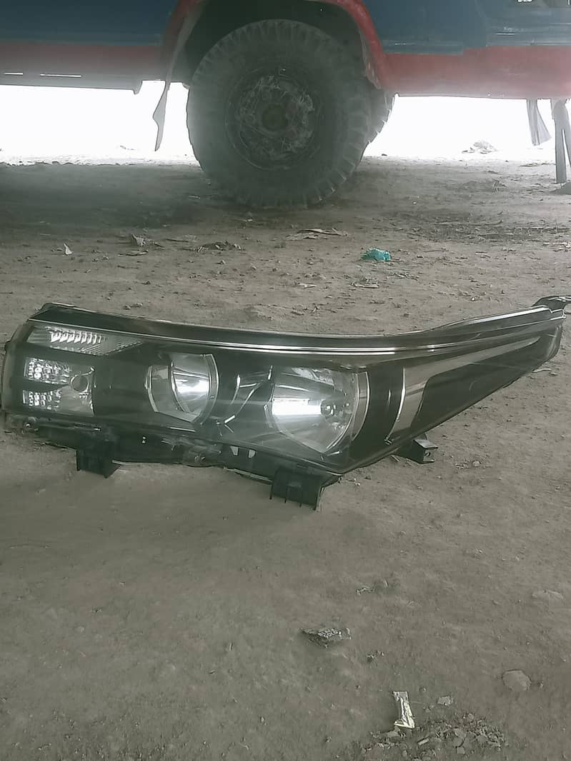 Corolla headlights laft side 2