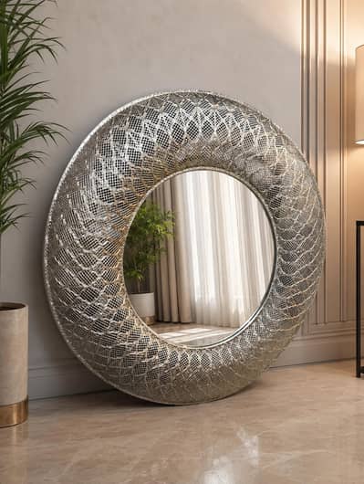 Lavish looking mirror for sale