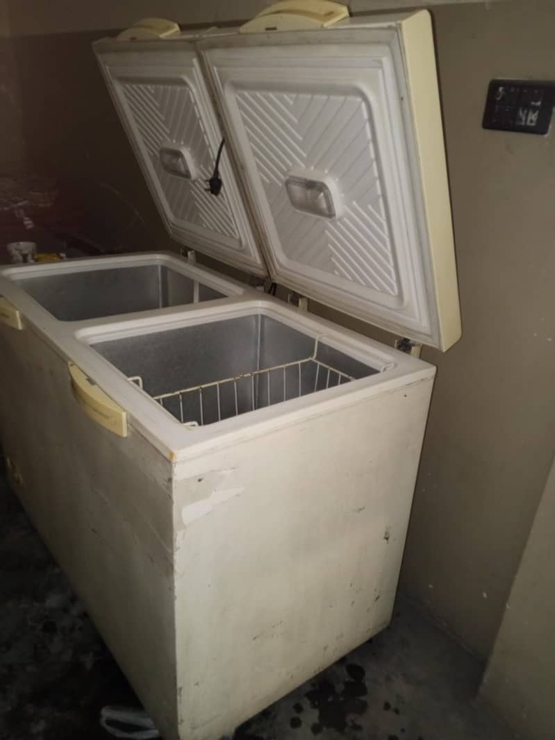 Frizer 2 Door 5