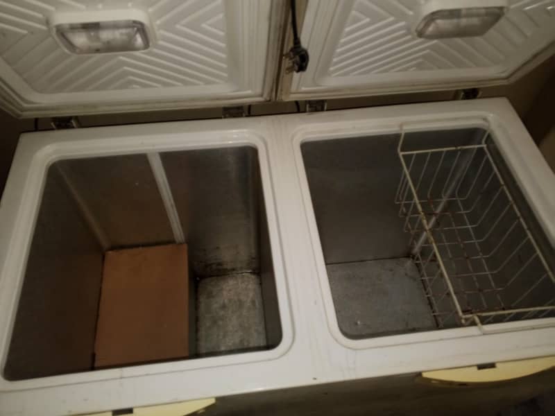 Frizer 2 Door 10