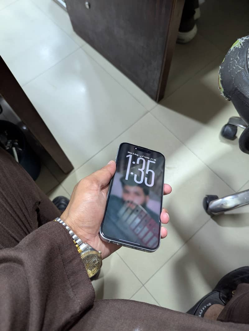 Apple iPhone 16 Pro Max 1