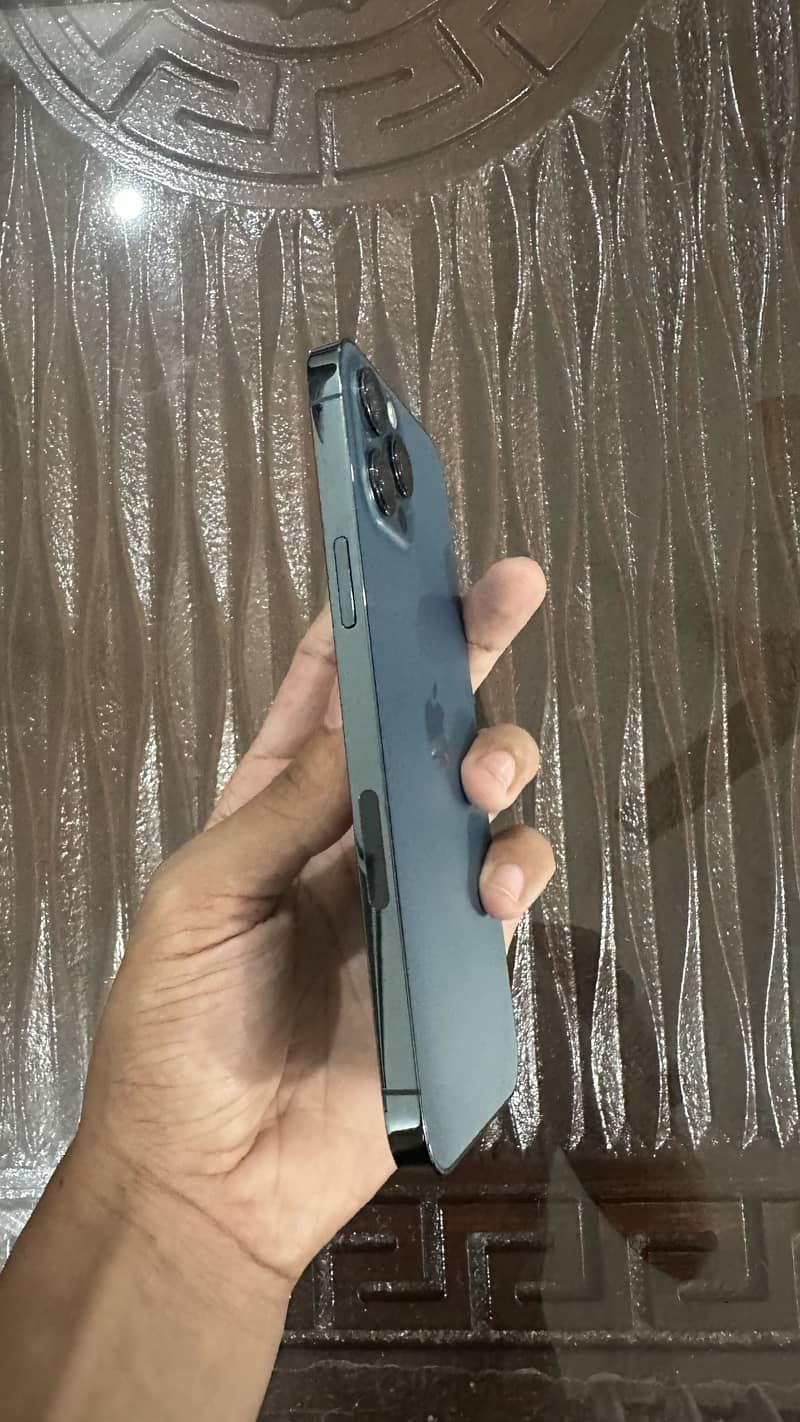 iPhone 12 Pro Max 2