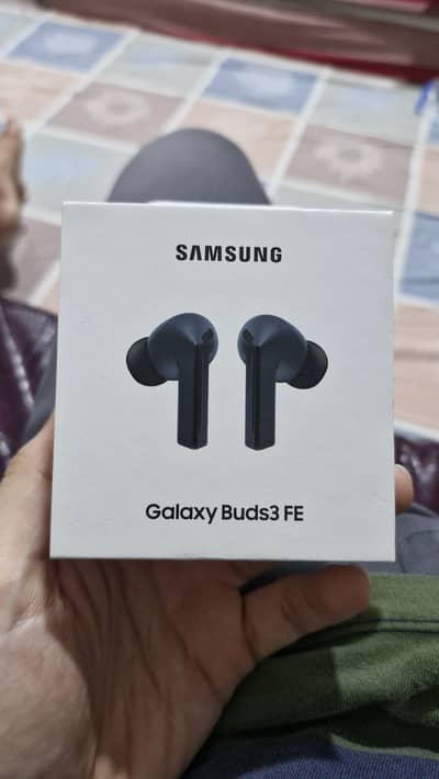 SAMSUNG BUDS 3 FE