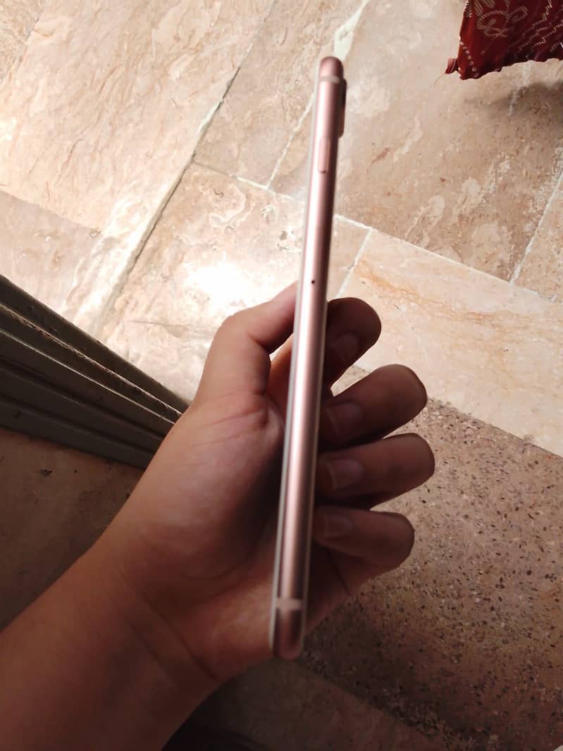 Apple iPhone 8 Plus 2