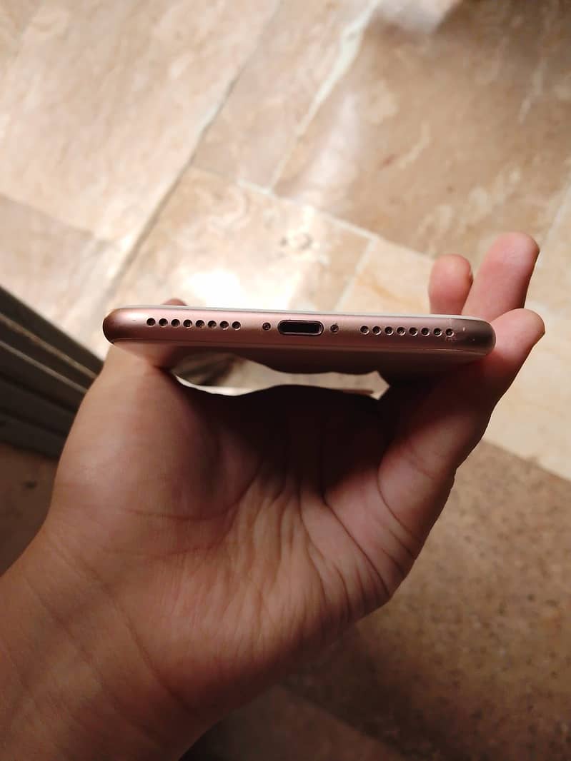 Apple iPhone 8 Plus 3