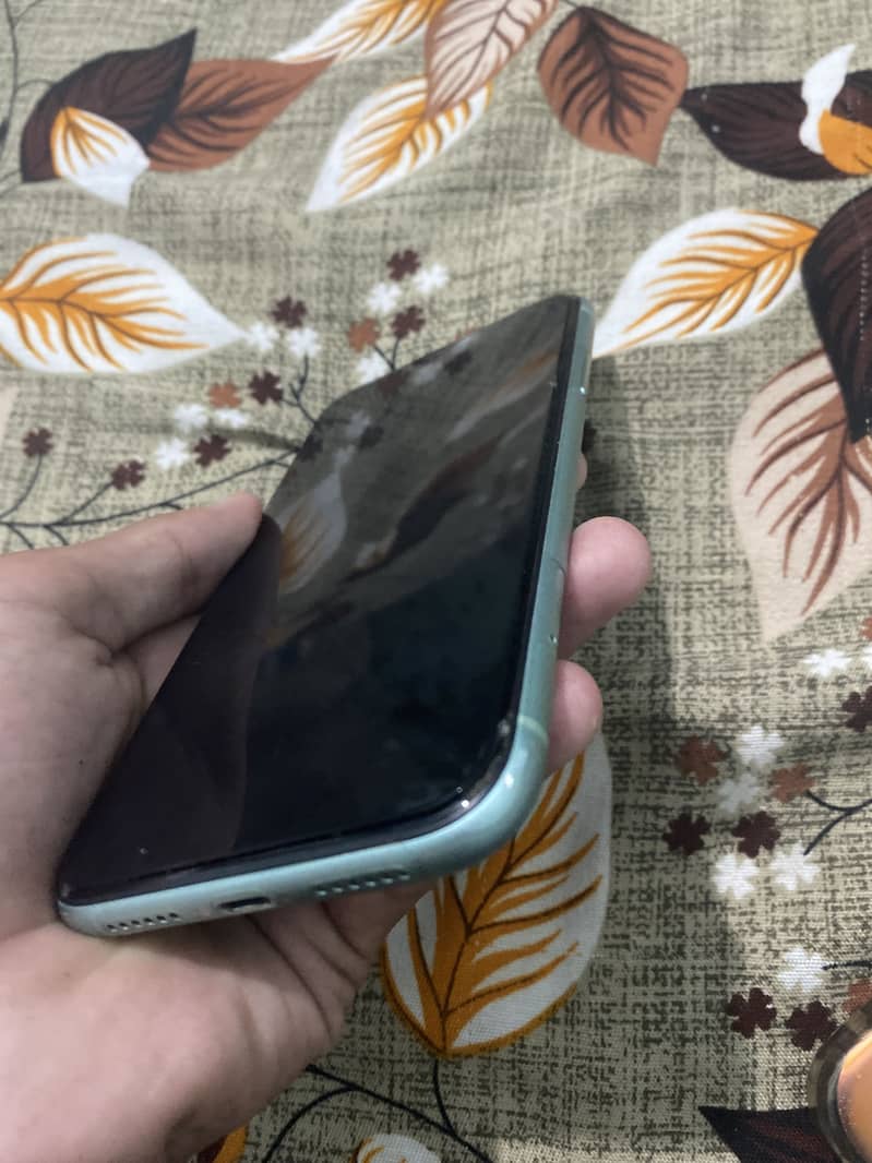 Apple iPhone 11 2