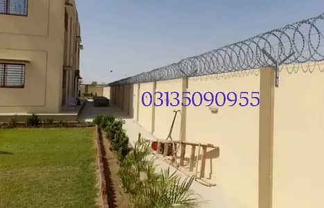 Razor wire /Chainlink Fence/ Barbed Wire Security Fence Weld mesh