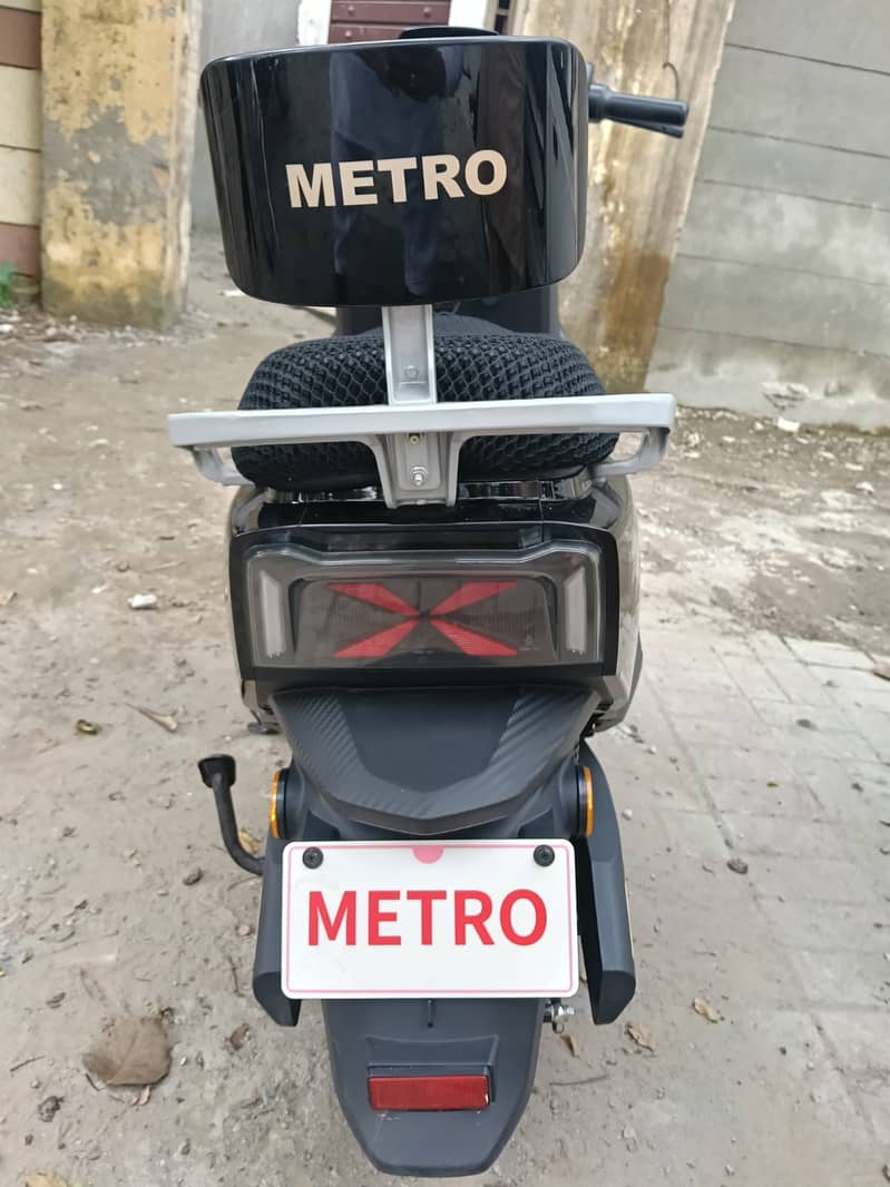 Metro Thrill 0