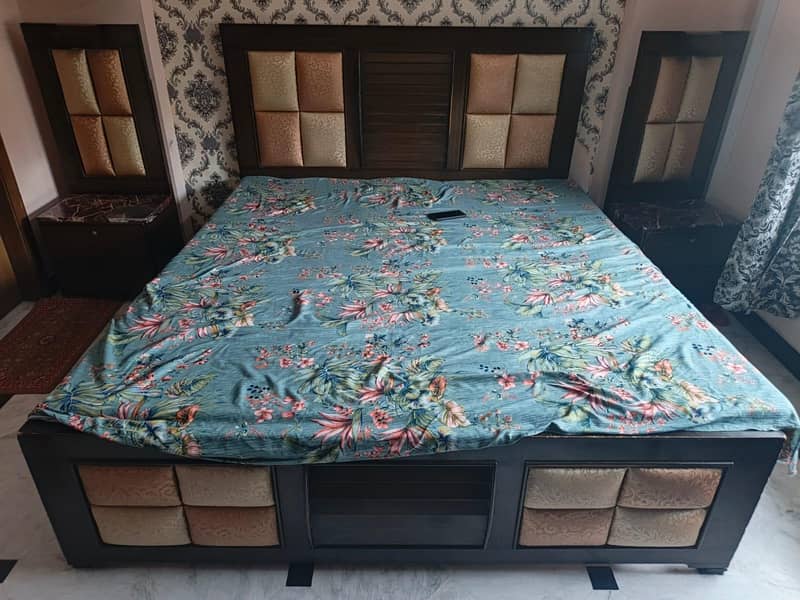 double bed with side tables 3