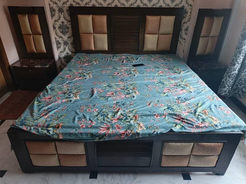 double bed with side tables 4
