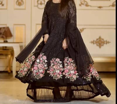 Luxury Black Bridal Maxi – Heavy Thread Motif Embroidery | Medium