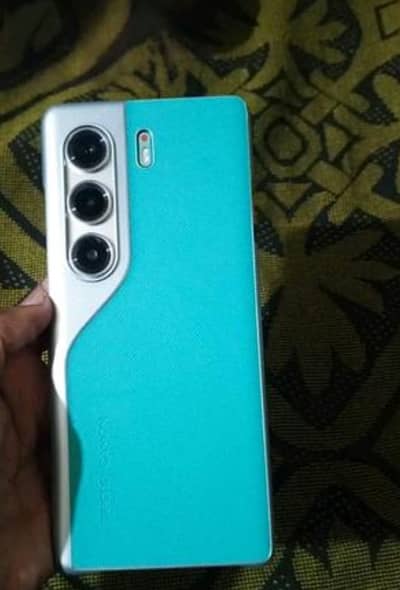 Tecno CAMON 40 Pro