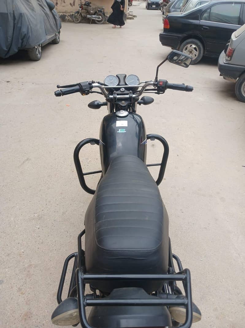 Suzuki 4