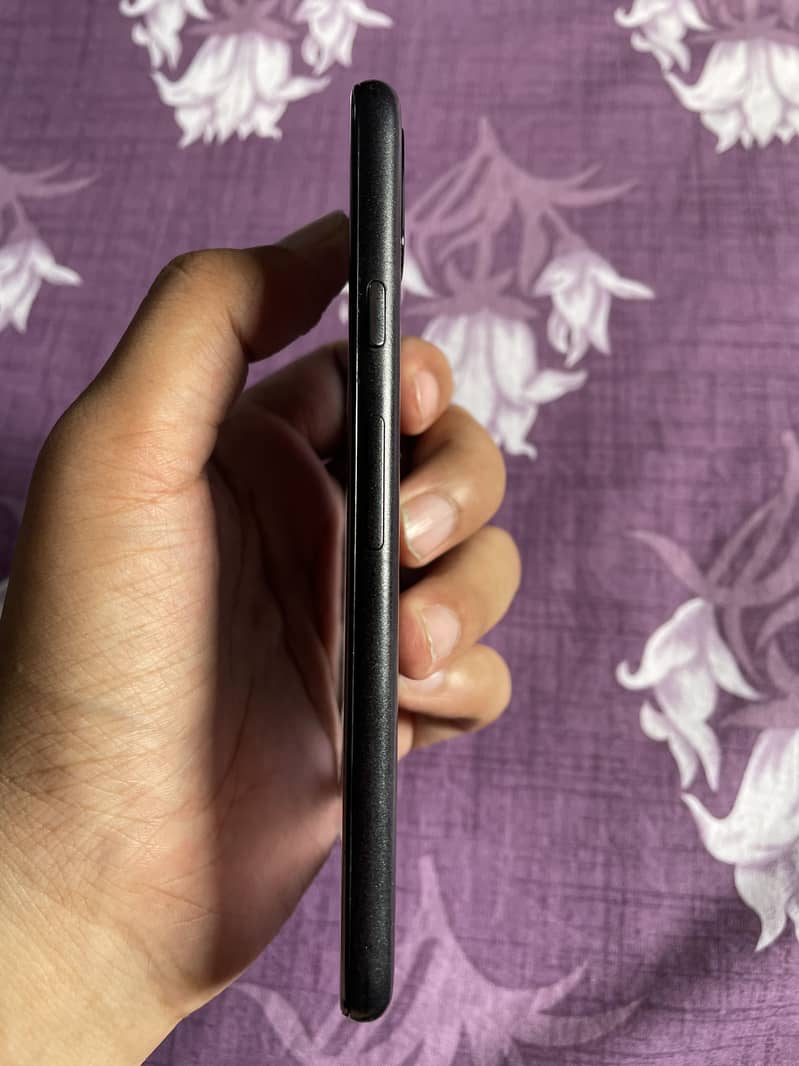 Google Pixel 5 4