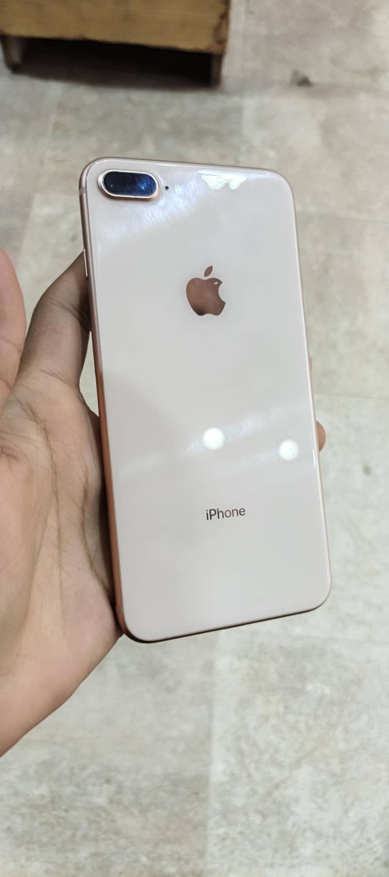 Apple iPhone 8 Plus 2