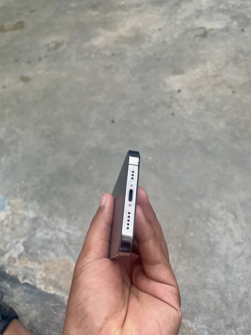 Apple iPhone 12 Pro 2