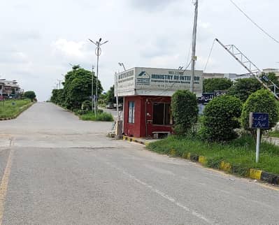 2800 Square Feet Residential Plot available for sale in G-16 if you hurry