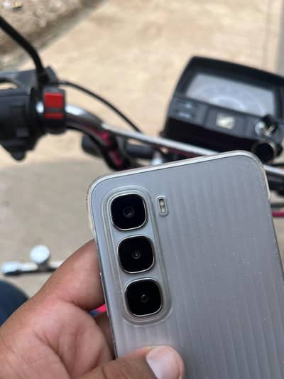 Infinix hot60i