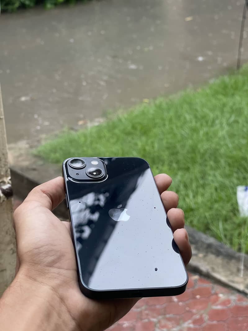 Apple iPhone 13 1