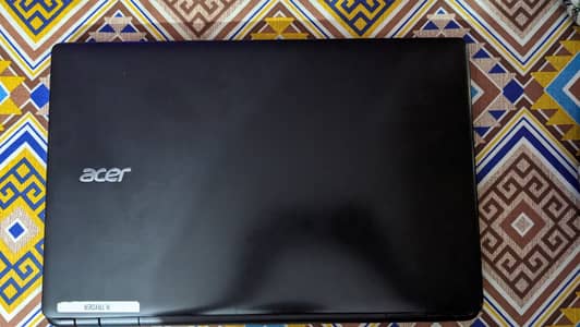 Asus TravelMate P256-M   Core i5 4th Gen  8 GB ram  256 GB SSD/ 500 GB