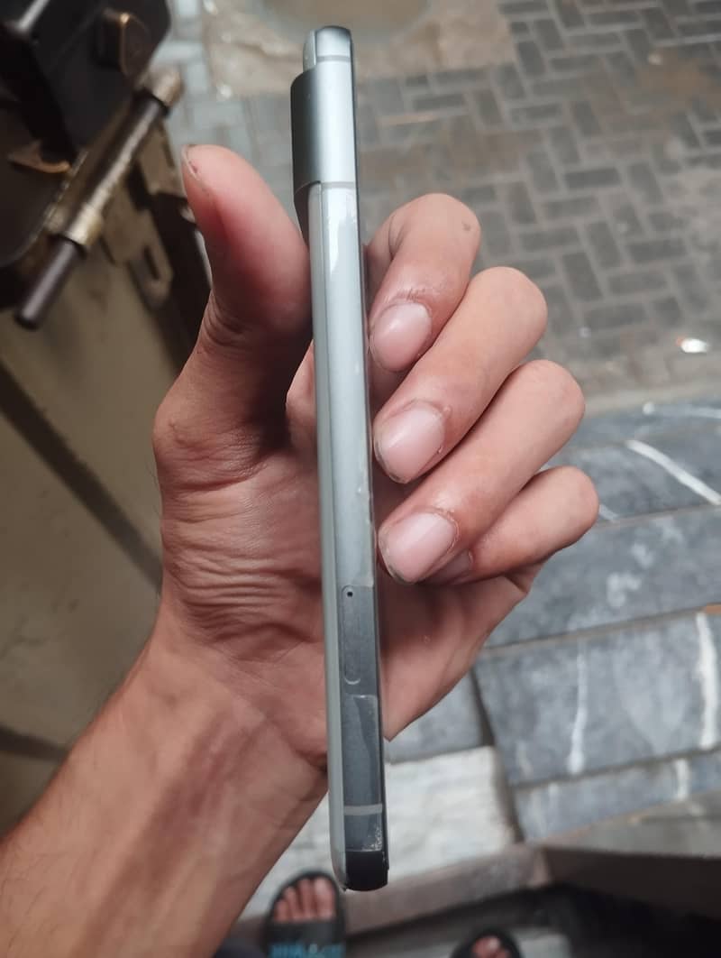 Google Pixel 8 2