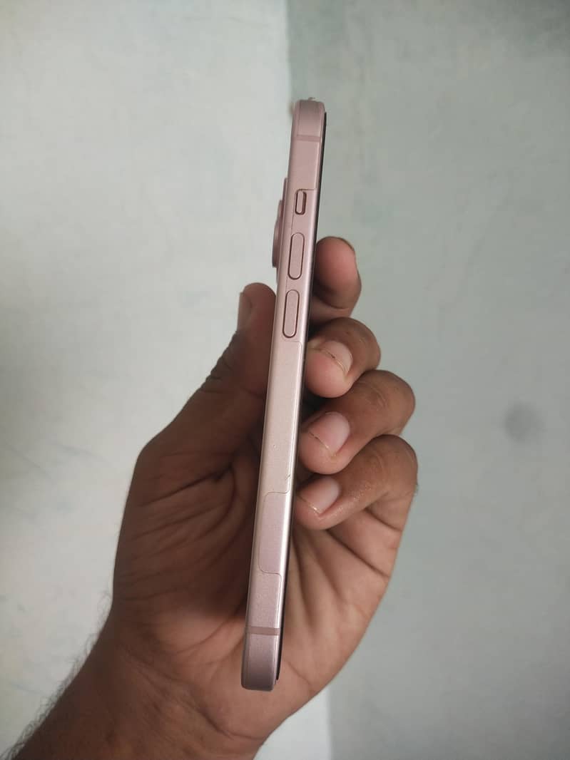 Apple iPhone 15 2