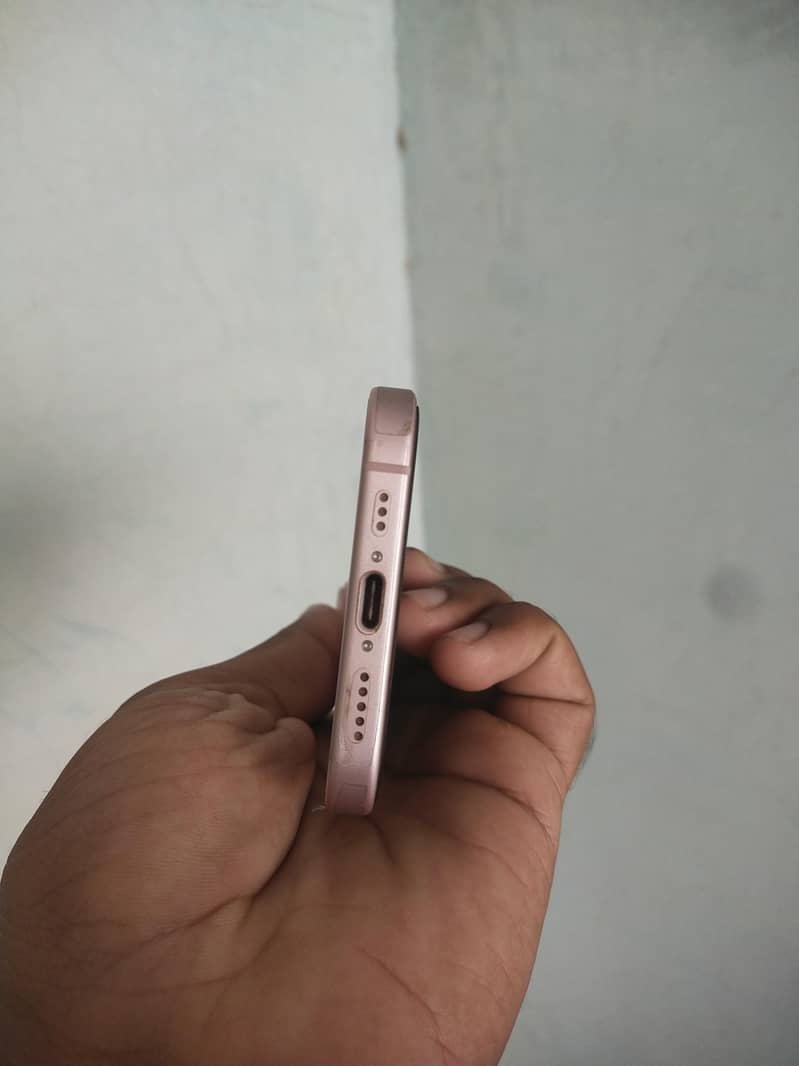 Apple iPhone 15 3