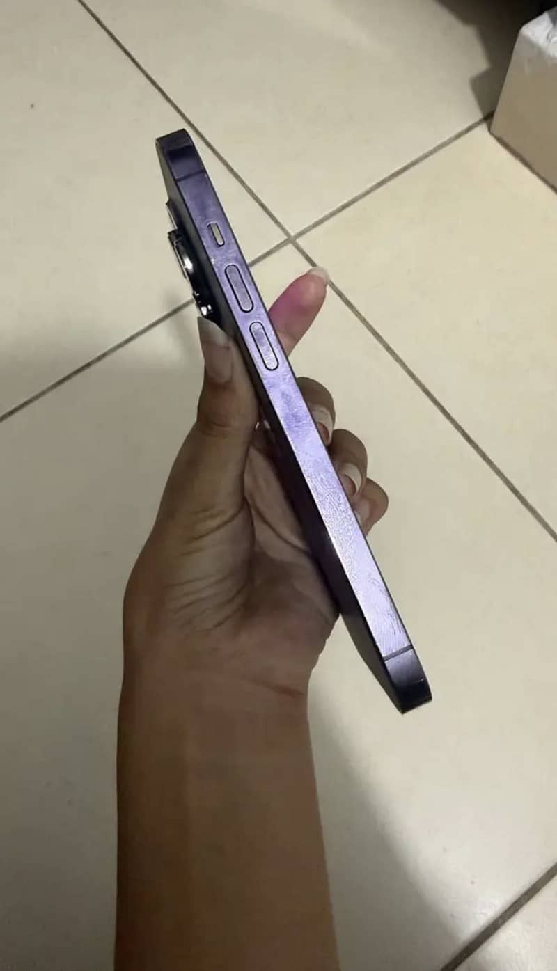 Apple iPhone 14 Pro 2