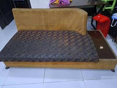 7 seater (3 +2 +2)