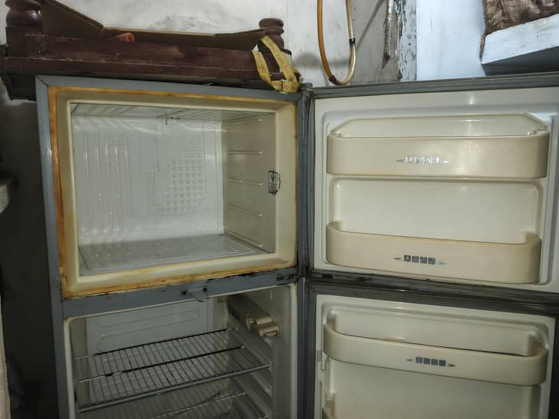 dawlance fridge 7