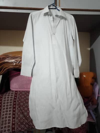 White shalwar qameez