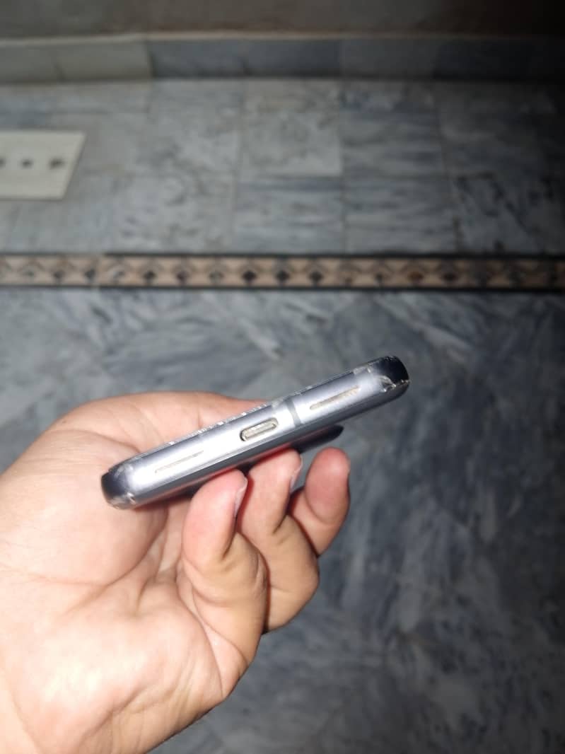 Google Pixel 8 3