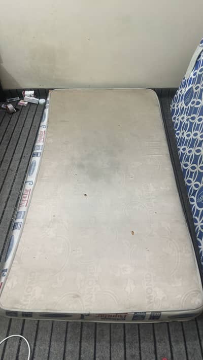 Single foam mattress