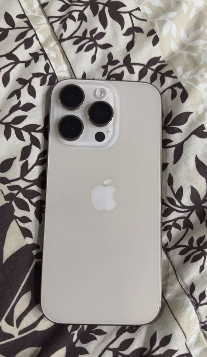 Apple iPhone 16 Pro 1
