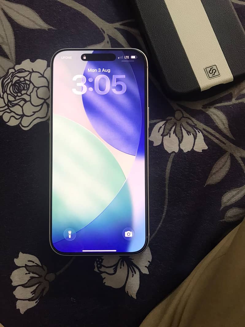 Apple iPhone 17 Pro Max 1