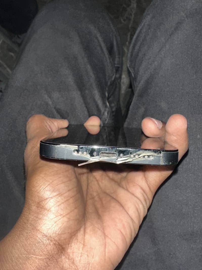 Apple iPhone 13 Pro 1