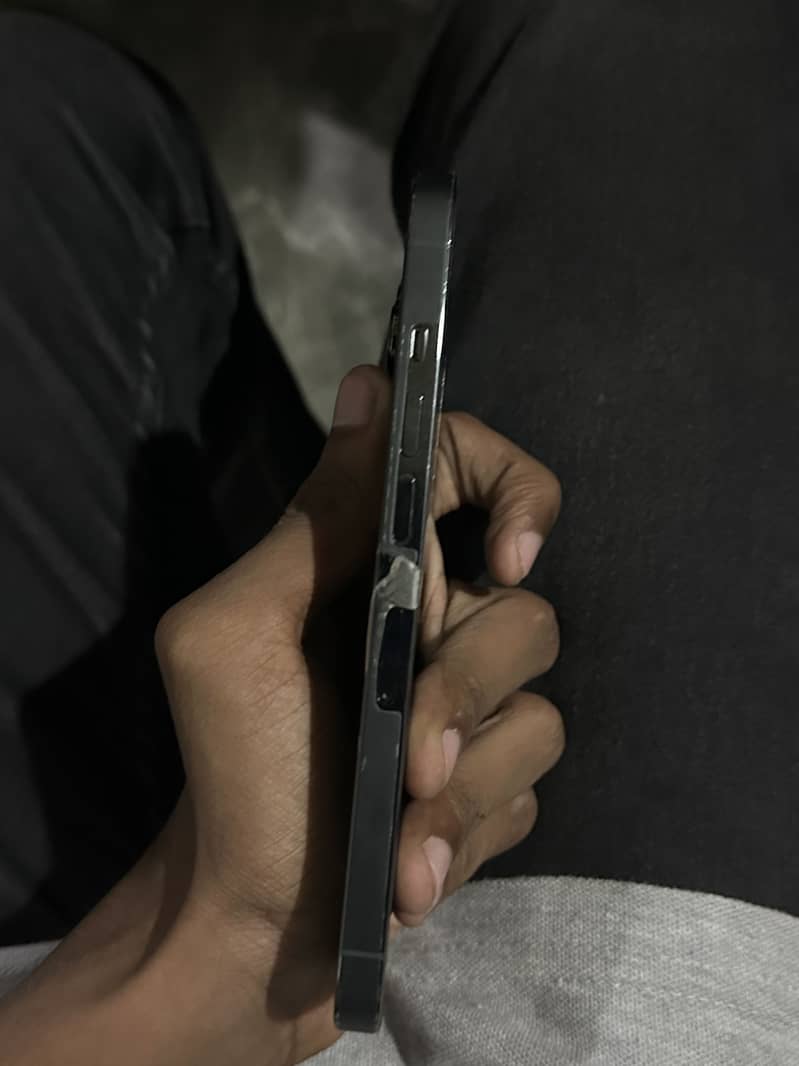 Apple iPhone 13 Pro 8