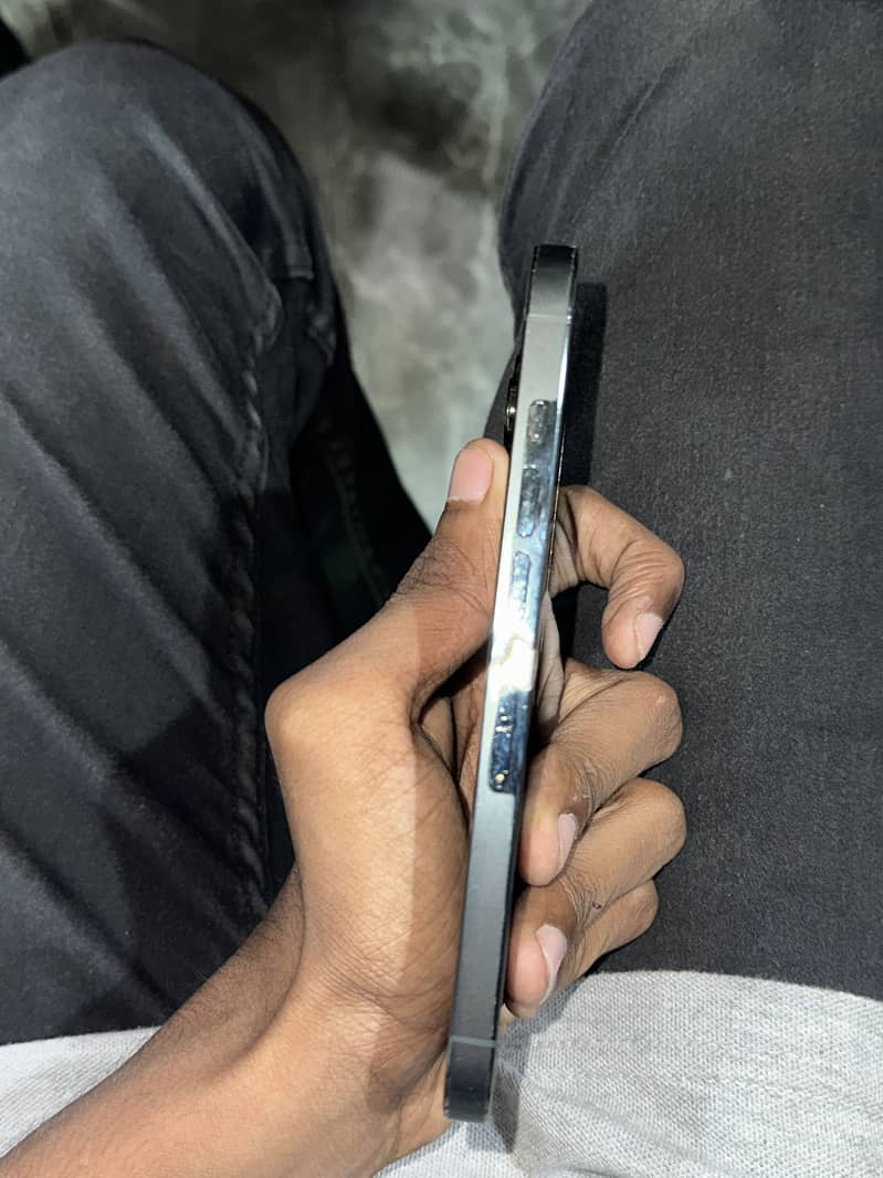 Apple iPhone 13 Pro 9