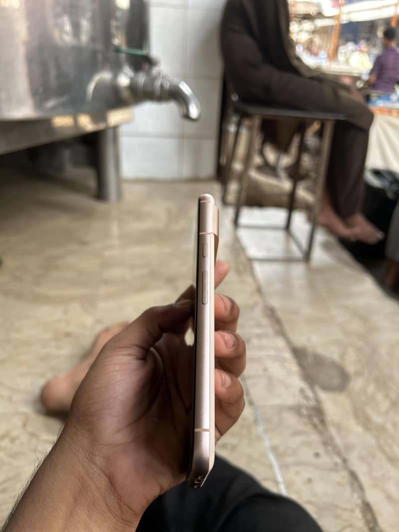 Google Pixel 8 3