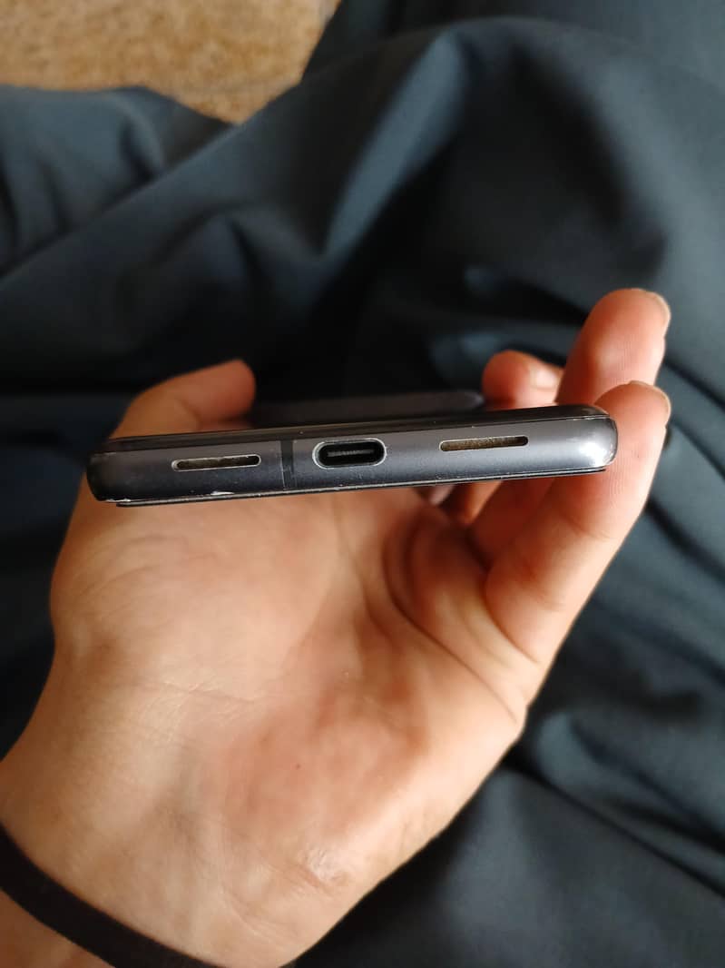 Google Pixel 7 4