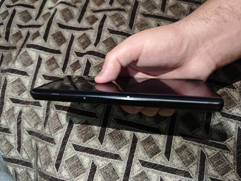 Samsung Mobile Note 9 1