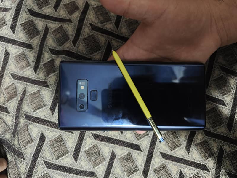 Samsung Mobile Note 9 3
