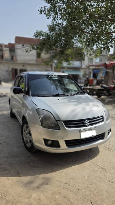 Suzuki swift 1.3 dlx abs in geniun condition|Family used