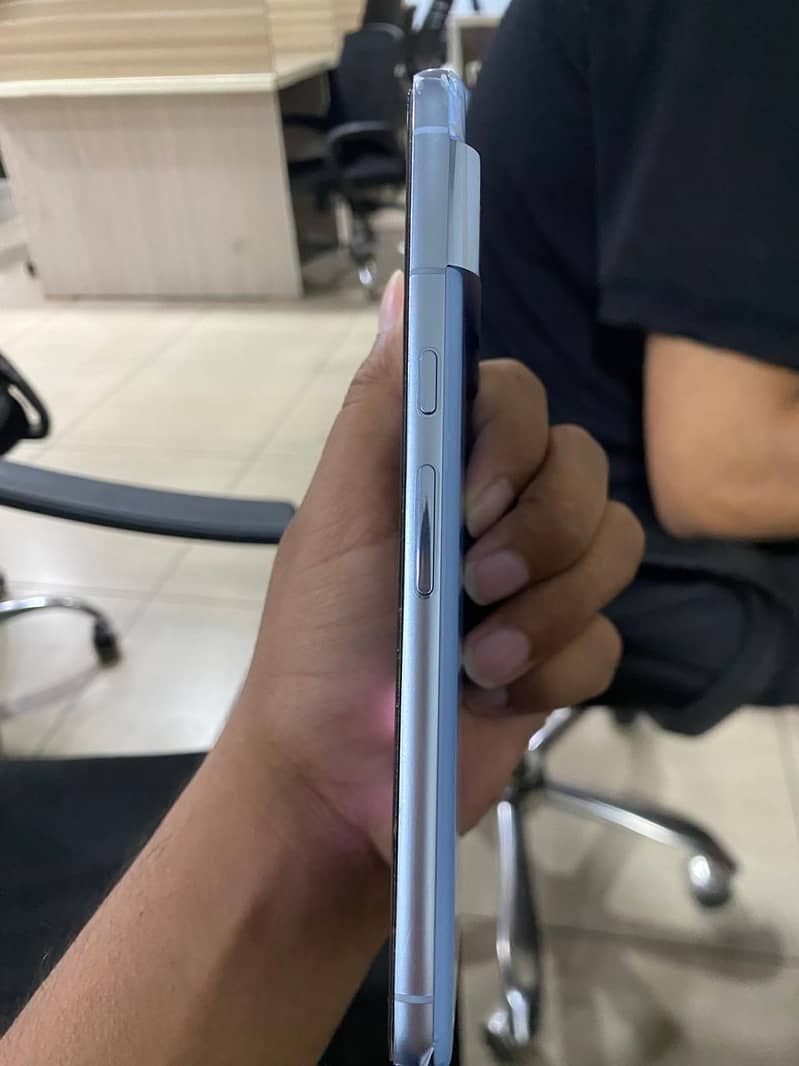Google Pixel 8 Pro 2