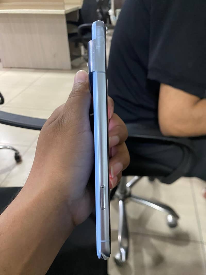 Google Pixel 8 Pro 3