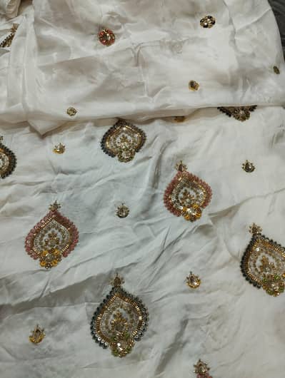 silk handwark cutdana