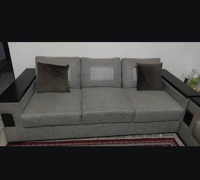 COMFORTABLE MORDERN SOFT SOFAS