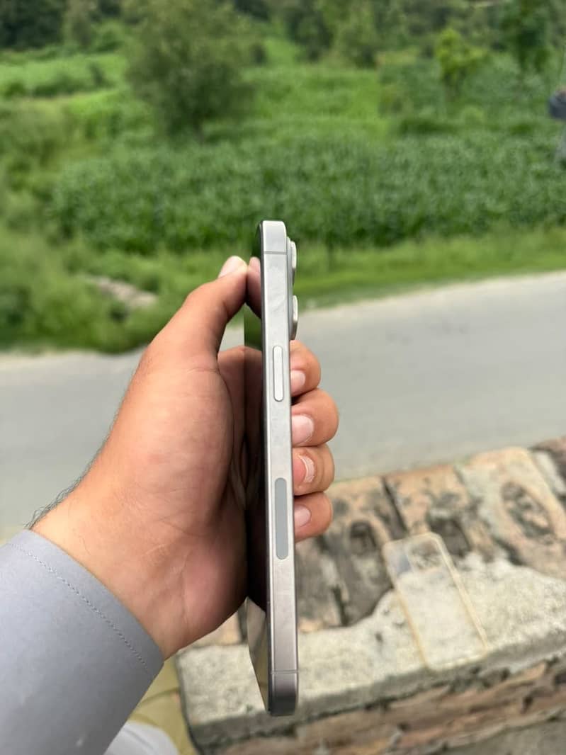iPhone 15 pro max 1